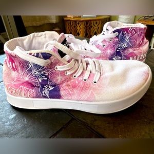 NOBULL mid-canvas trainers